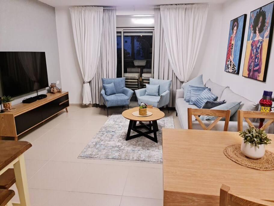 Ferienwohnung מרחק נגיעה בתקווה Petach Tikva Exterior foto
